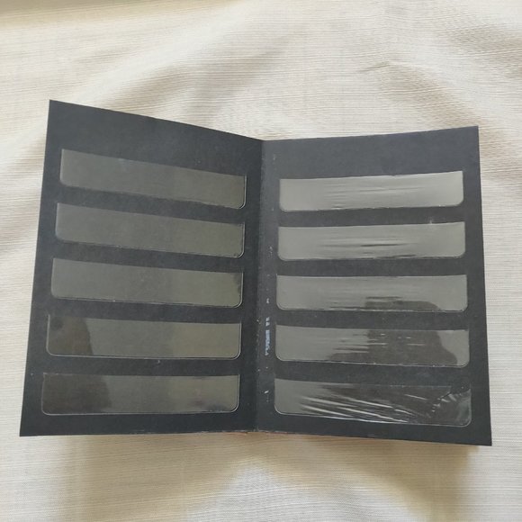 Hardcover Stamp Collecting Album with 14 Black Pages in Pink - Picture 4 of 6